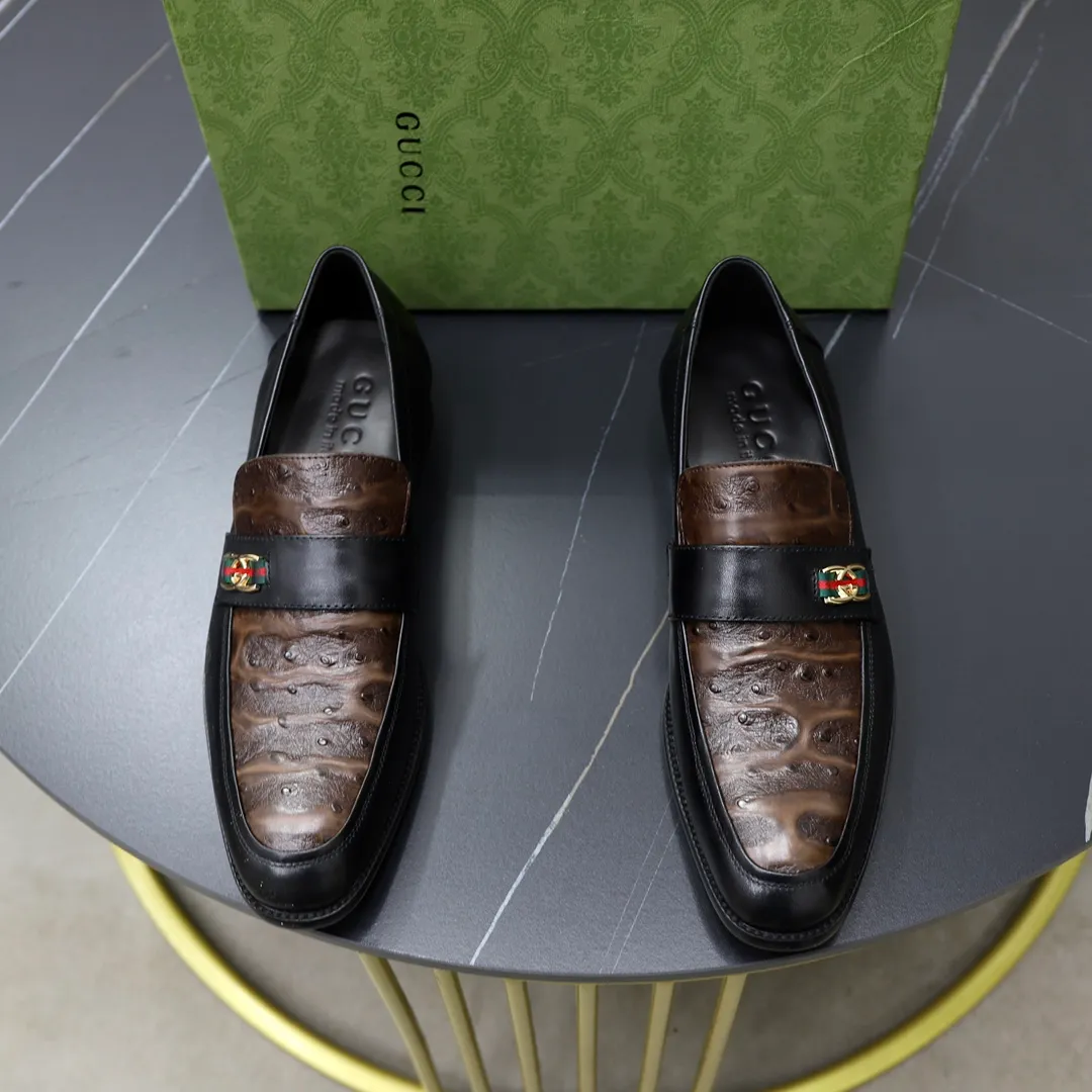 Men's shoes: 250🙅‍♂️🙅‍♂️🙅‍♂️Niuli Brand: GUCCI Size: 38-44 (45 can be customized) Level: Counter classic Material: Original soft cowhide upper Comfortable cowhide lining Original lightweight outsole Style category: Business casual footwear Driving leather shoes Color: Actual picture color